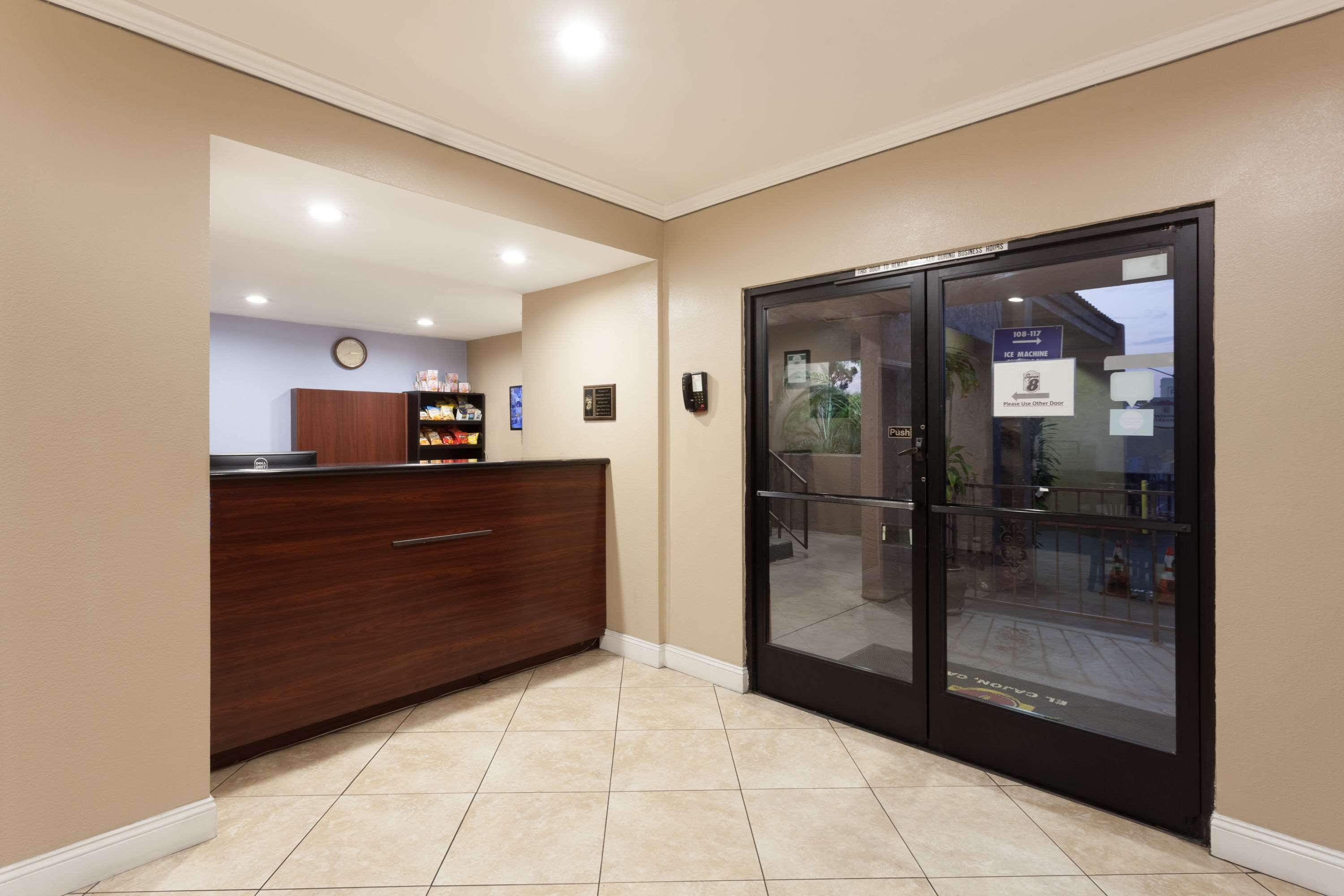 Super 8 By Wyndham El Cajon San Diego Exterior photo
