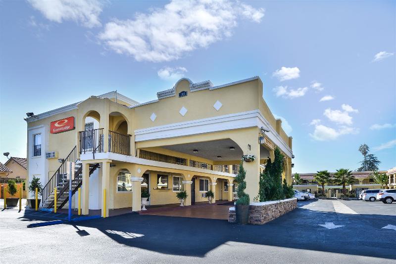 Super 8 By Wyndham El Cajon San Diego Exterior photo